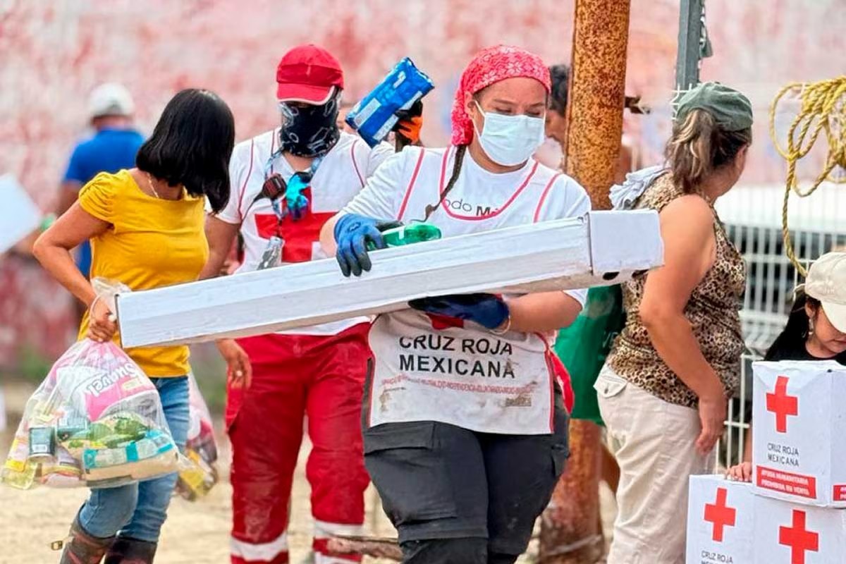 Entrega Cruz Roja más de 200 toneladas de ayuda humanitaria en zona afectada por lluvias